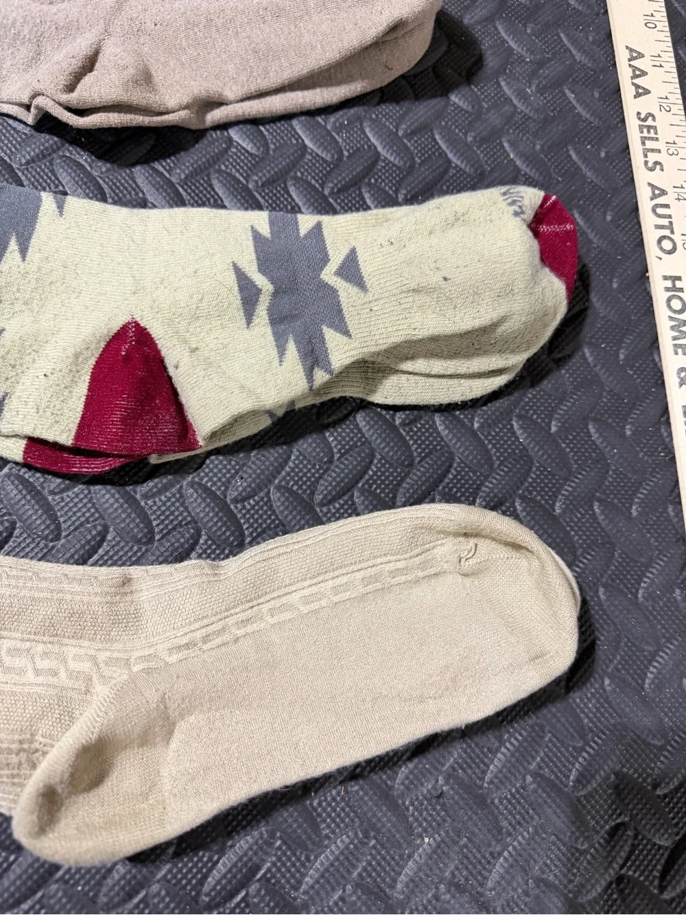 4 pairs of men's dress socks